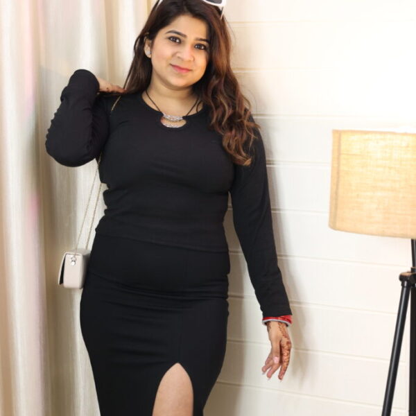 pencil slit skirt