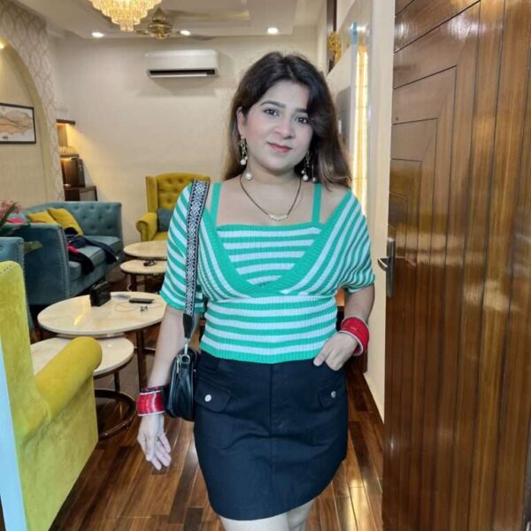 Chic stripe ribbed top